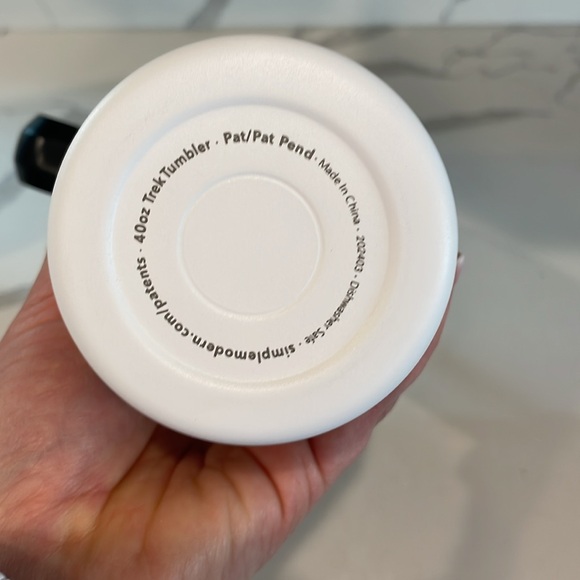 Simple Modern - Black & White Checkmate - 40oz Trek Tumbler - NWT! - Picture 11 of 11